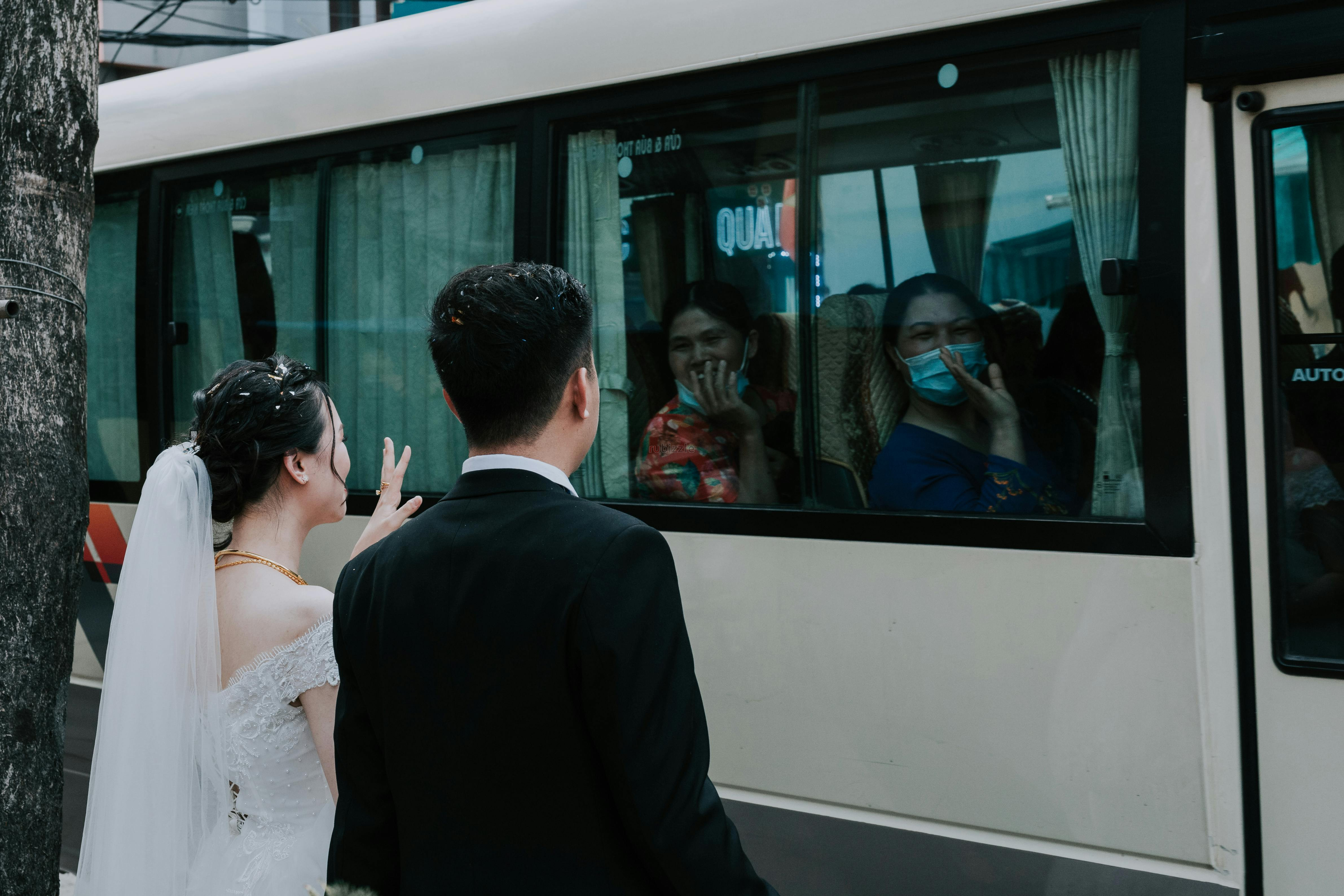 Wedding Limo Service Atlanta | Luxury Wedding Limousines